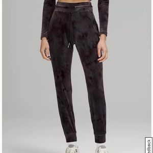 Lululemon NWT Ready to Crush HR Jogger in Interstellar Dark Grey Multi